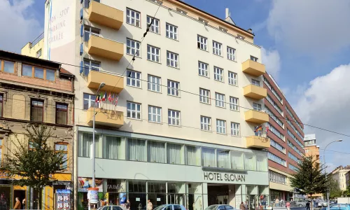 C235 Hotel Passage (Slovan)